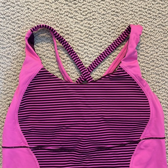 Lululemon Energy Tank in Pink Stripe, Size 4 - Picture 2 of 5